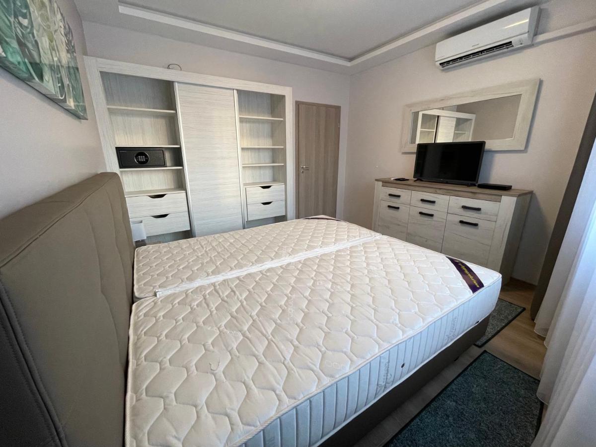 Lara Lux Apartment Hajdúszoboszló Εξωτερικό φωτογραφία