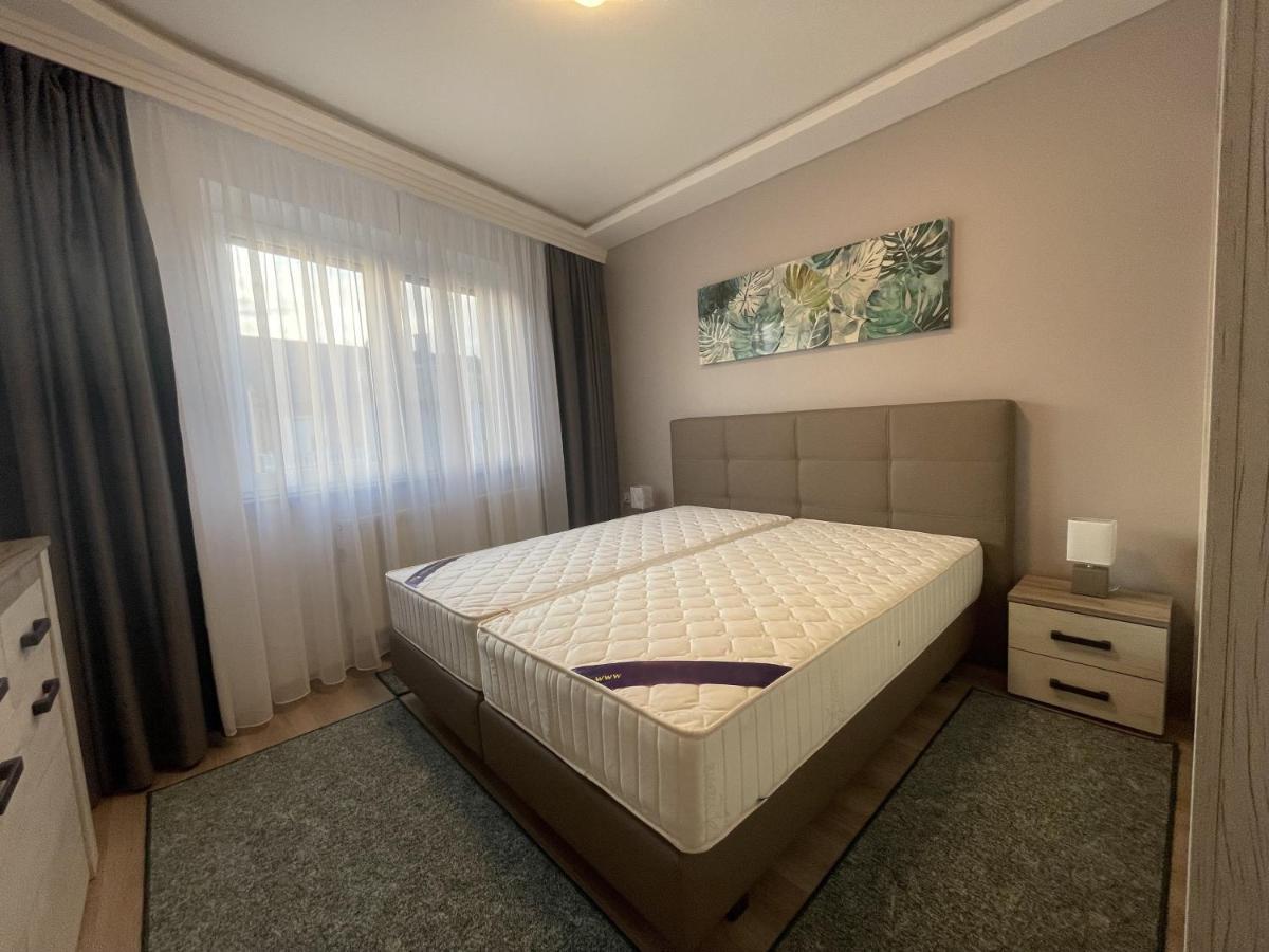 Lara Lux Apartment Hajdúszoboszló Εξωτερικό φωτογραφία