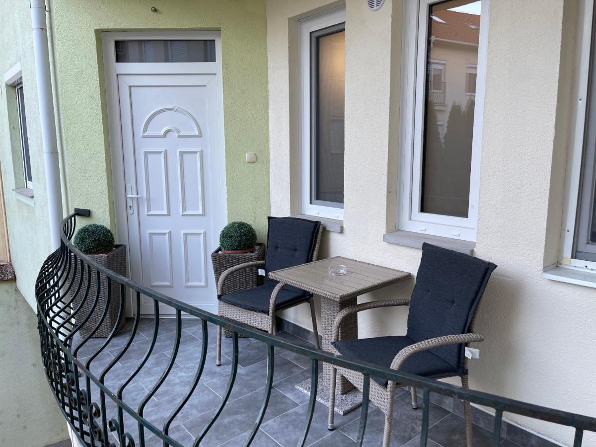 Lara Lux Apartment Hajdúszoboszló Εξωτερικό φωτογραφία